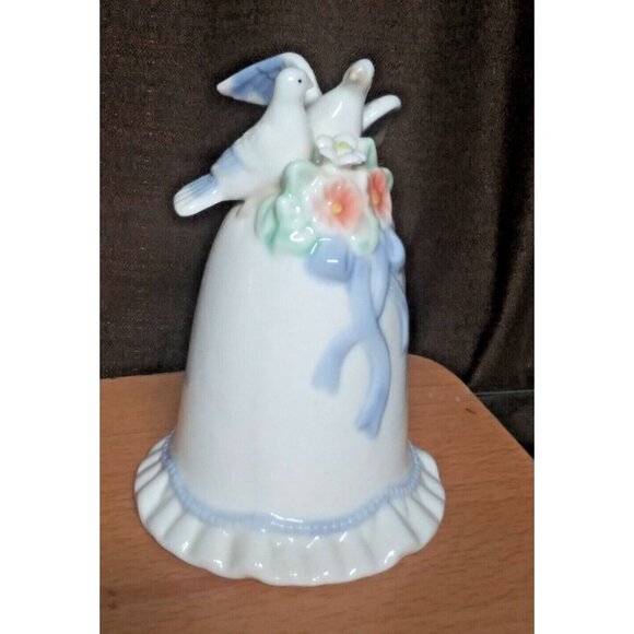 PORCELAIN WEDDING BELL Cake Decoration DOVES 5.5" underglaze, pastel colors EUC - Picture 3 of 7